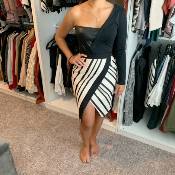 H&M Black & white knee length striped skirt - Picture 7 of 8